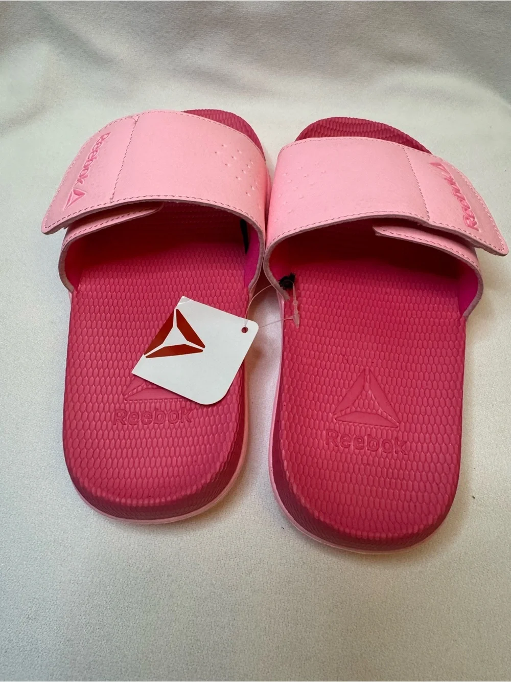 Reebok Girls Delta Vital Pink Slides Size 3 NWT